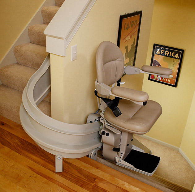 Elite Indoor Curved - Central Massachusetts Stairlifts